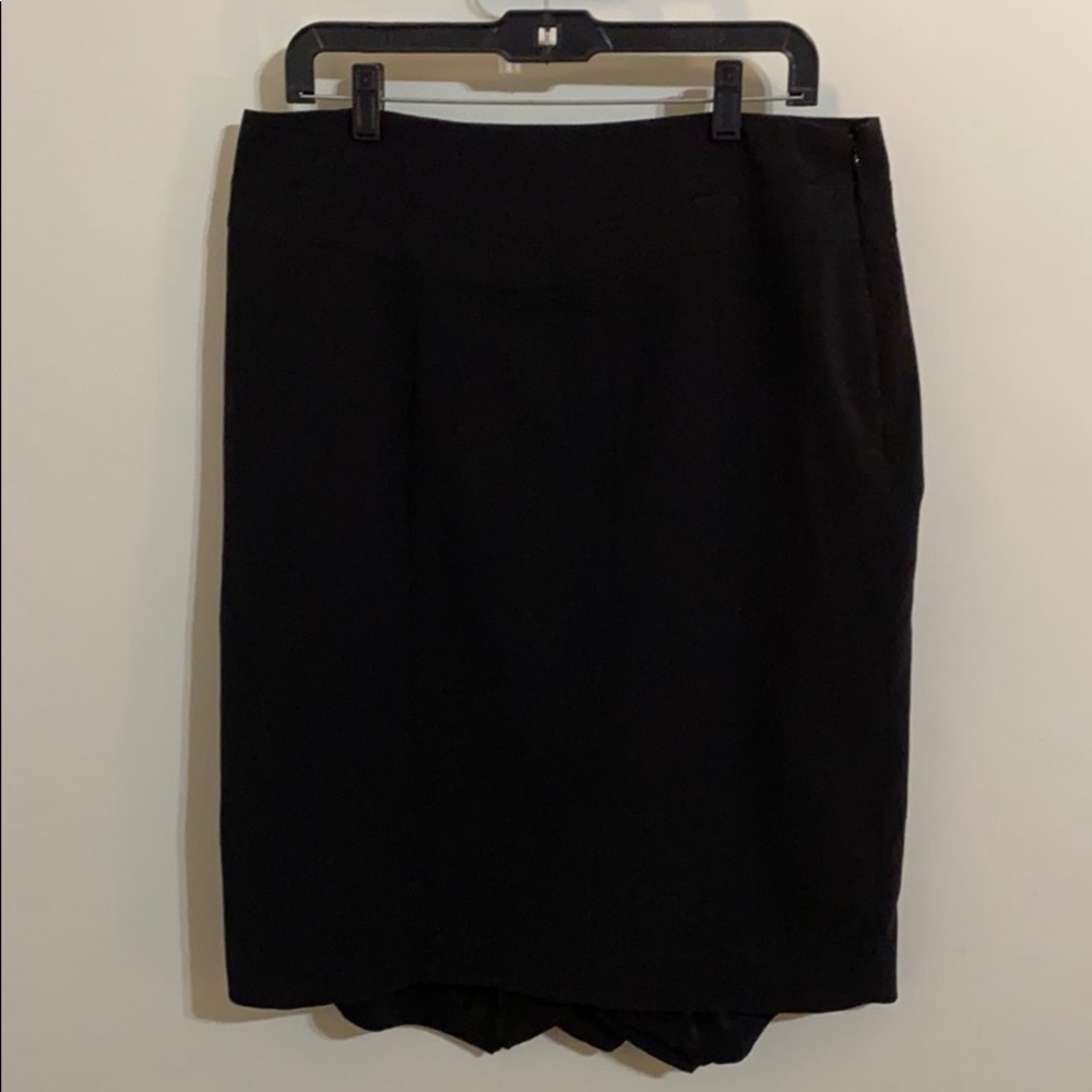 Black Dress Skirt w/scalloped peacock back panels